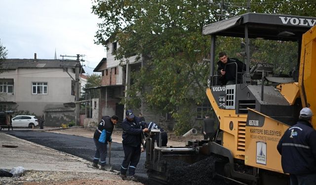 Kartepe’de 3 sokağa 750 ton asfalt