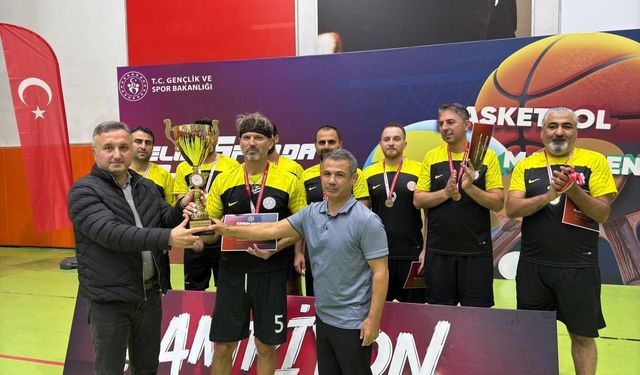 Kayseri İl Milli Eğitim Müdürlüğü voleybol takımlarından büyük başarı