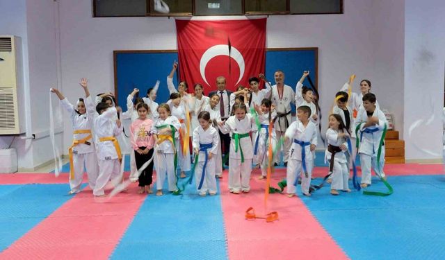 Kemer Belediye karate takımı kuşak atladı