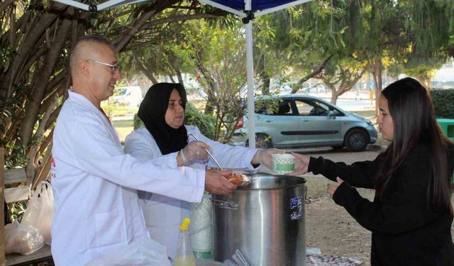 Kepez’den vize sınavına hazırlanan öğrencilere sıcak çorba