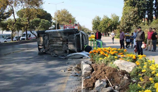 Kontrolden çıkan otomobil yan yatti