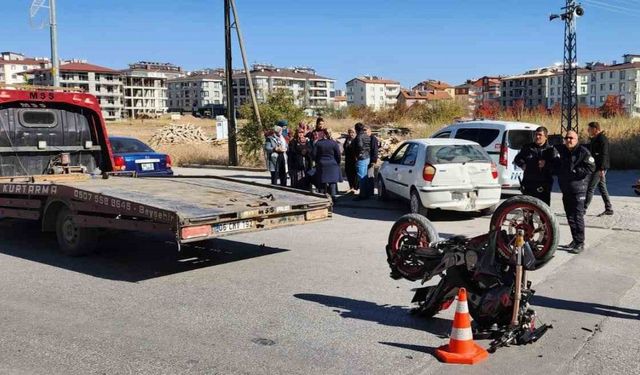 Konya’da motosiklet otomobile çarptı: 1 yaralı