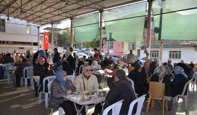 Nazilli’de şehitler ve kuraklık için hayır yapıldı