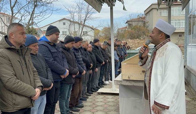 Oğlu tarafından bıçaklanarak öldürülen Murat Çoban toprağa verildi