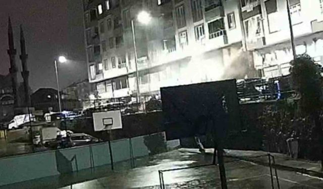 Rize’de meydana gelen heyelan güvenlik kamerasına yansıdı