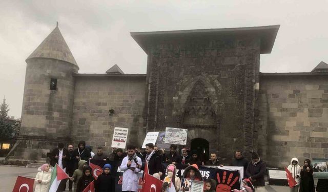 Sağlık çalışanları protestolarını 52’ncü haftada sürdürdü