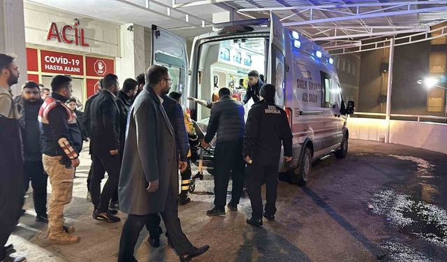 Şanlıurfa’da zincirleme kaza... Eski Milletvekili Adil Çelik’in de aralarında bulunduğu 8 kişi yaralandı