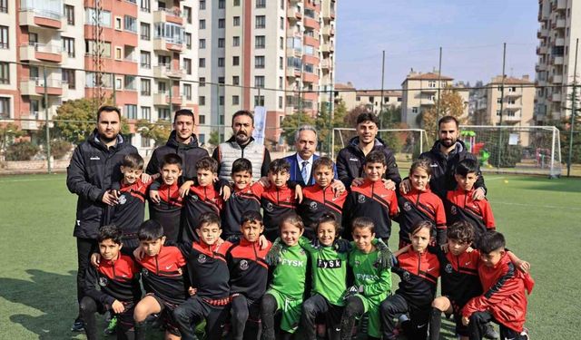 Talas’ta Öğretmenler Günü Futbol Turnuvası