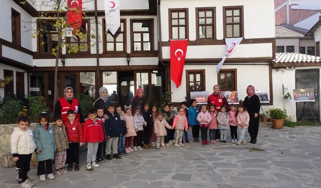 Tavşanlı’da öğrencilerin Kızılay’a ilgisi