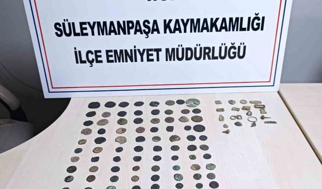 Tekirdağ’da kaçak kazı operasyonunda 145 sikke ele geçirildi