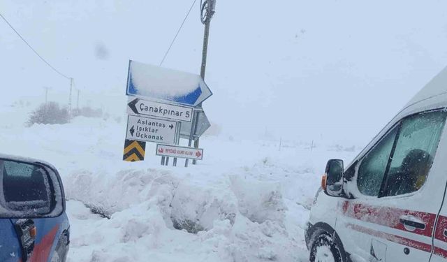 Tomarza’da mahsur kalan kampçılar muhtar tarafından kurtarıldı