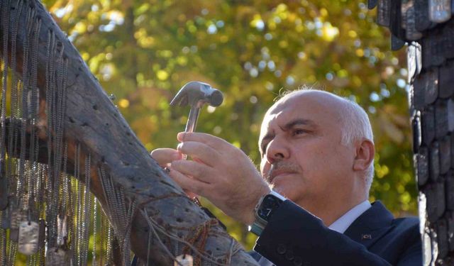 TUSAŞ şehitlerinin künyeleri Şehitler Anıt Ağacı’na asıldı