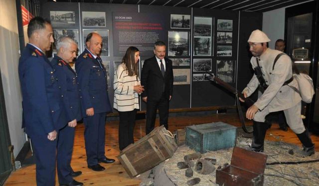 Vali Aksoy, Kurtuluş Savaşı’nda Atatürk’ün kaldığı konağı ziyaret etti