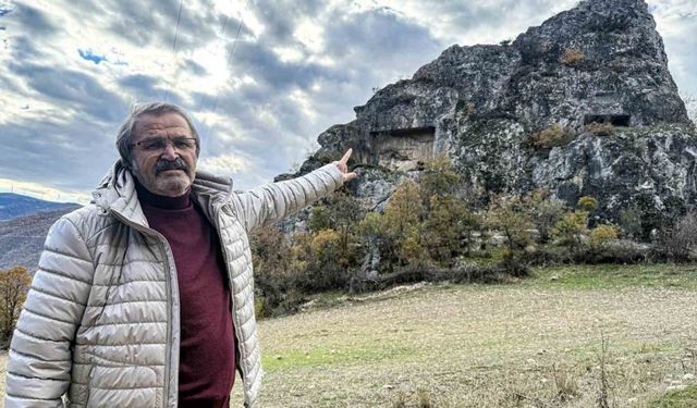 Yalnızlığa terk edilen 2 bin yıllık kale ve kaya mezarlar turizme kazandırılmayı bekliyor