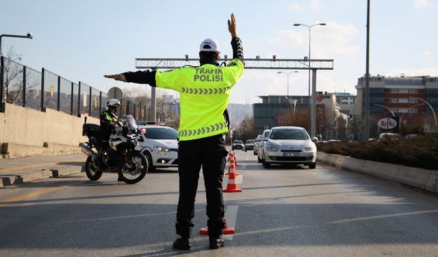 1 ayda 700 araç trafikten men edildi!