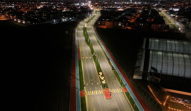 Şehrin yeni duble yolu 1. Cadde ışıl ışıl oldu