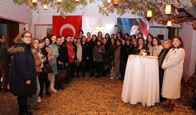 Çanakkale’de Türk kadınına seçme ve seçilme hakkı verilmesinin 90. yılı etkinliği yapıldı