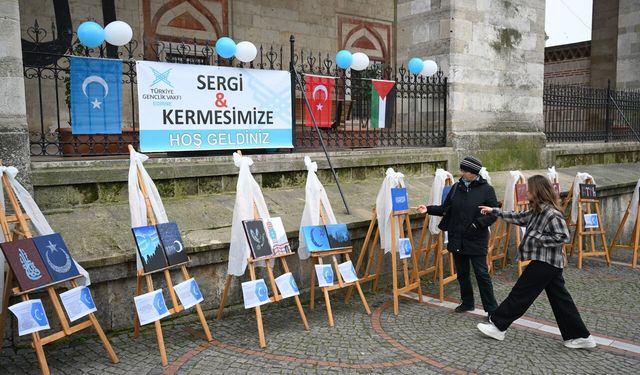 Edirne'de Doğu Türkistanlı yetimler yararına sergi ve kermes düzenlendi