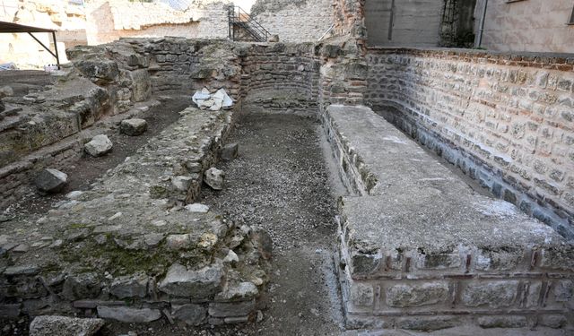 Edirne'de restorasyonu süren Makedon Kulesi'ndeki çalışmalarda şapelin de olduğu kalıntılar bulundu