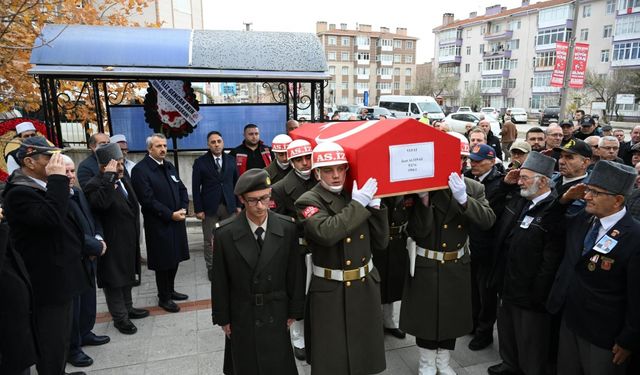 Kıbrıs Gazisi Altınaz Edirne'de son yolculuğuna uğurlandı