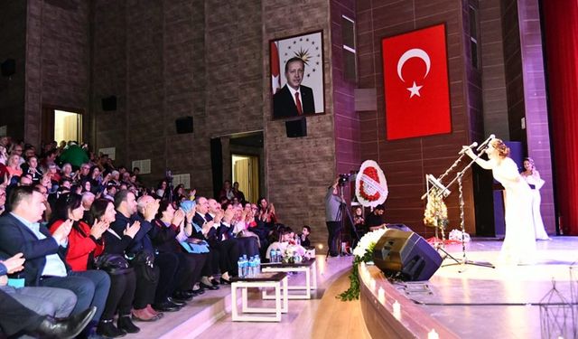 Tekirdağ'da Nadide Türk Müzik Topluluğu konser verdi