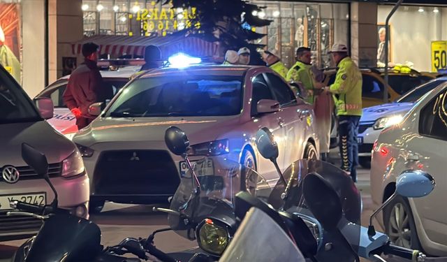 Yalova'da trafiği tehlikeye düşüren ehliyetsiz otomobil sürücüsüne para cezası