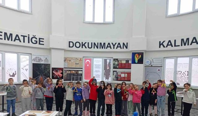 200 öğrenci ücretsiz şekilde birçok alandaki dersleri görüyor