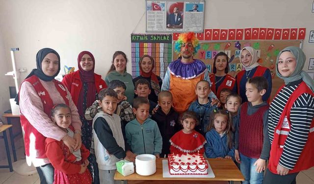 Ağrı’da Kızılay gönüllülerinden Yerli Malı Haftası etkinliği