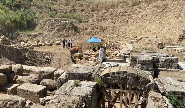 Alaşehir’deki antik tiyatro kazı çalışmaları için protokol imzalandı