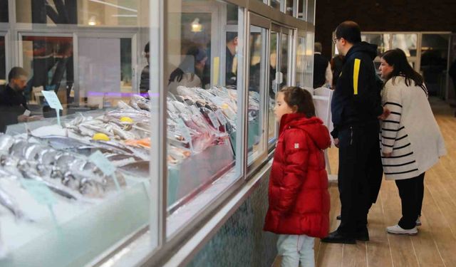 Antalya’da taze balığın adresi Düden Balık Çarşısı