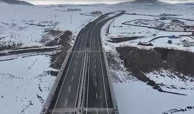 Ardahan’da 276 metre uzunluğundaki Kura Viyadüğü trafiğe açıldı