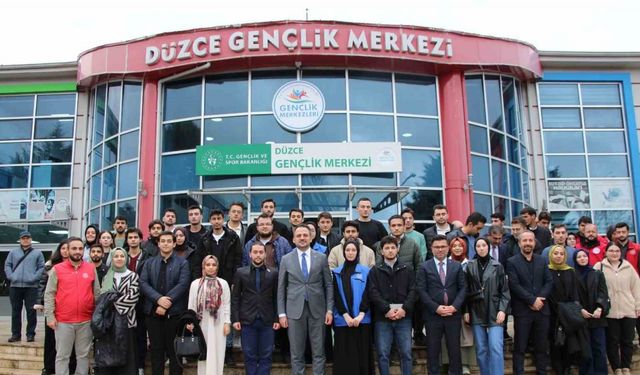 Bakan Yardımcısı Eminoğlu Düzce’de gençlerle buluştu