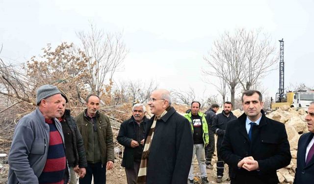 Başkan Er, Taştepe Mahallesi rezerv alanında incelemelerde bulundu