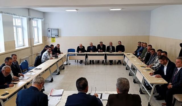 Bayburt’ta ortaokul ve imam hatip ortaokulları müdürleri toplantısı gerçekleştirildi