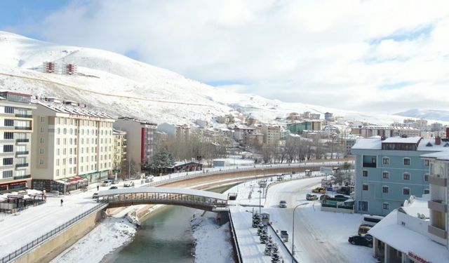 Beyaz örtüyle kaplanan Bayburt’tan kış manzaraları