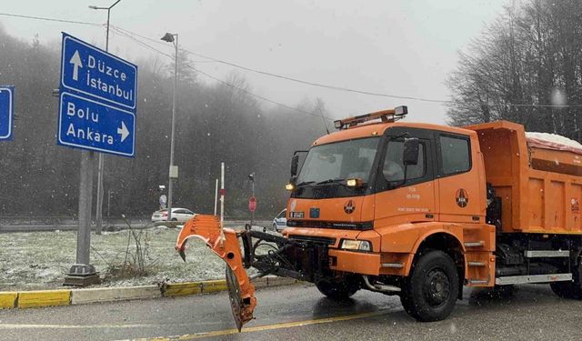 Bolu Dağı geçişinde kar yağışı başladı