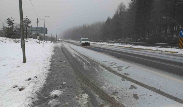 Bolu Dağı’nda kar etkili oluyor