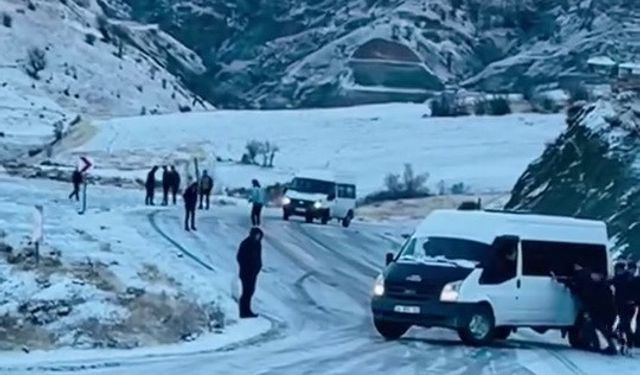 Buzlanan yollar sürücülere zor anlar yaşattı