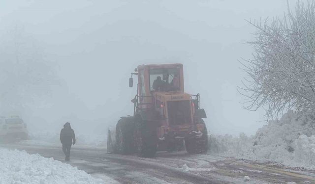 Çanakkale’de yağan kar kartpostallık görüntüler oluşturdu