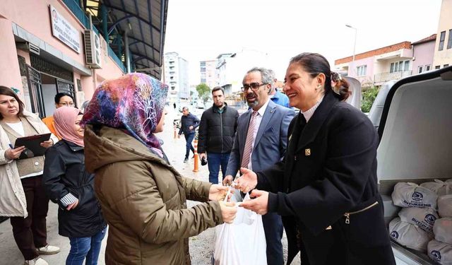 Denizli Büyükşehirden öğrencilere beslenme yardımı