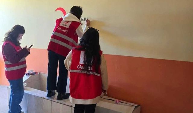 Diyadin’de okul duvarları renklendirildi