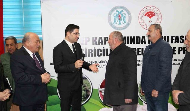 Erzincan’da çiftçilere yerli ve milli tohum dağıtıldı