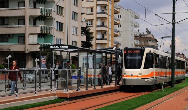 Gaziantep Büyükşehir, yüzbinlerce gence 22 ücretsiz biniş hakkı tanıdı