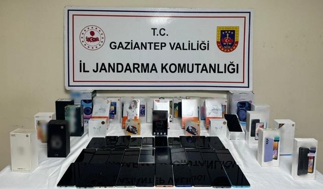 Gaziantep’te 1 milyon TL değerinde kaçak telefon ele geçirildi