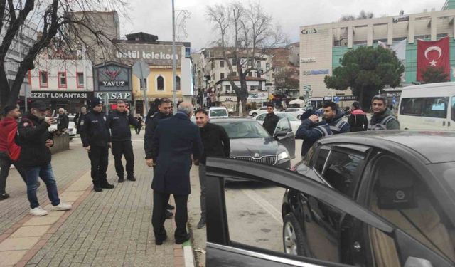 Gemlik’te sıkı denetim: 5 şüpheli yakalandı, 21 araç sürücüsüne ceza yağdı