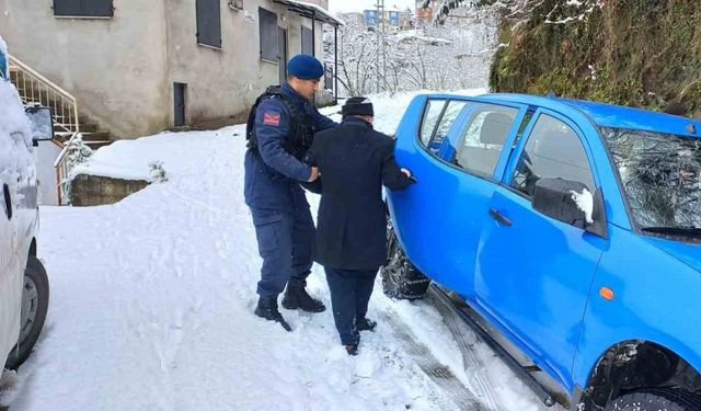 Giresun’da jandarma diyaliz hastasına yardım eli uzattı