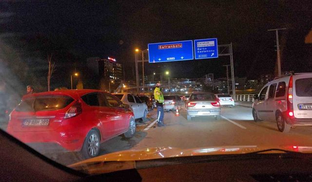 Karabük’te 5 araçlı zincirleme trafik kazası: 3 yaralı