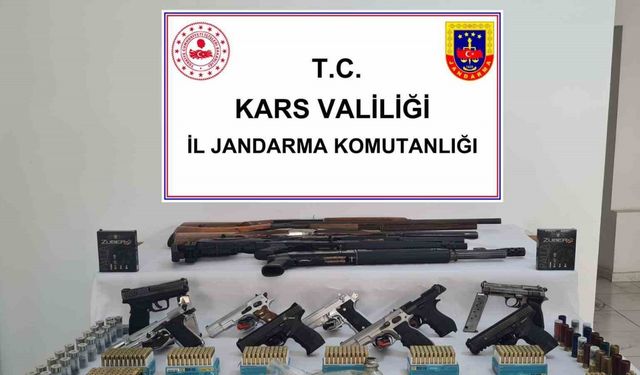 Kars’ta Jandarma’dan silah ve uyuşturucu operasyonu