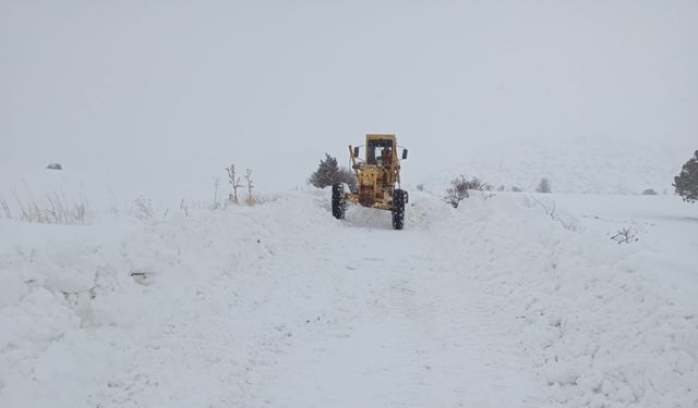 Kayseri’de kapanan 122 yol ulaşıma açıldı