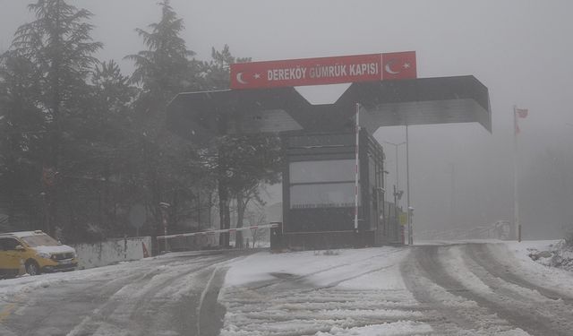 Kırklareli’nin yüksek kesimlerinde kar yağışı etkili oluyor